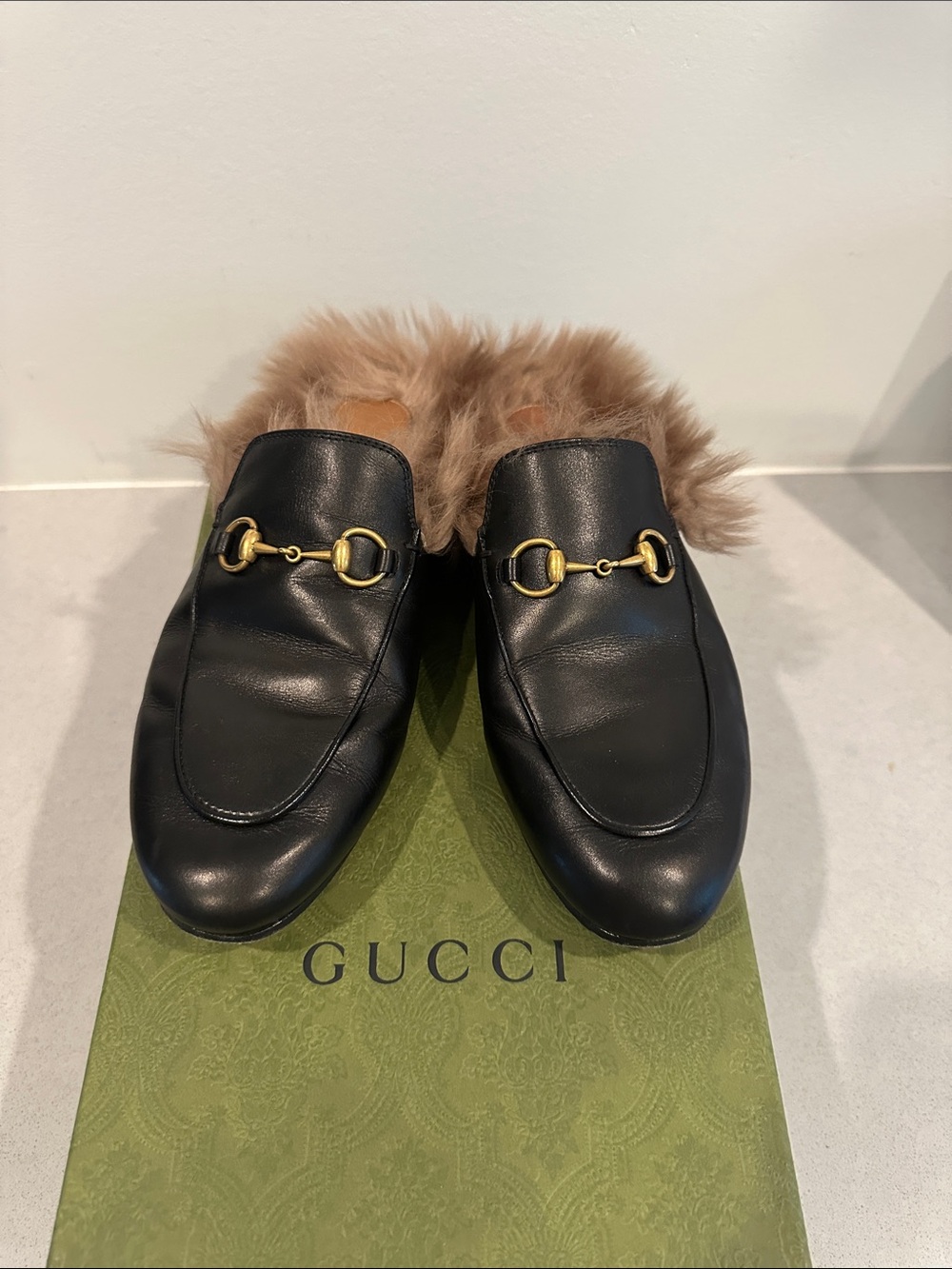 Gucci Betis Glamour Princeton Fur Mules, Black with Gold Horsebit